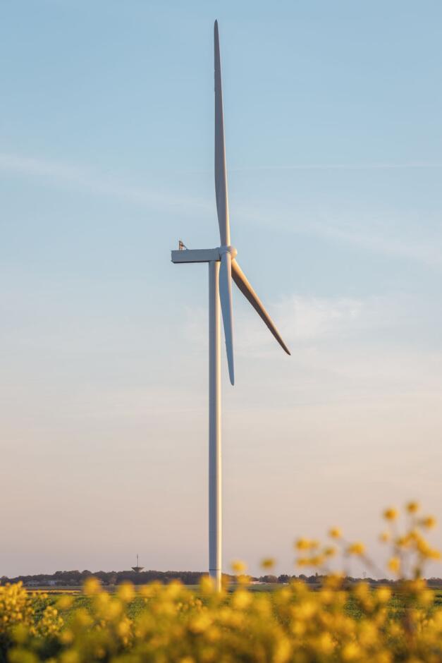 Andilly-Les-Marais citizen wind farm - Wind turbine ©Groupe VALOREM